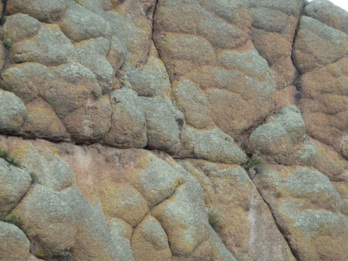 GDMBR: A close-up of the OLD rock colors.